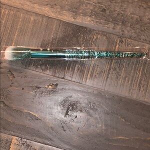 SLMissGlam Round Blush P40 Makeup Brush Emerald Green Glitter Rhinestone Accent